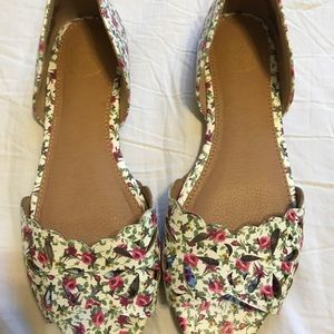 Women's floral flats